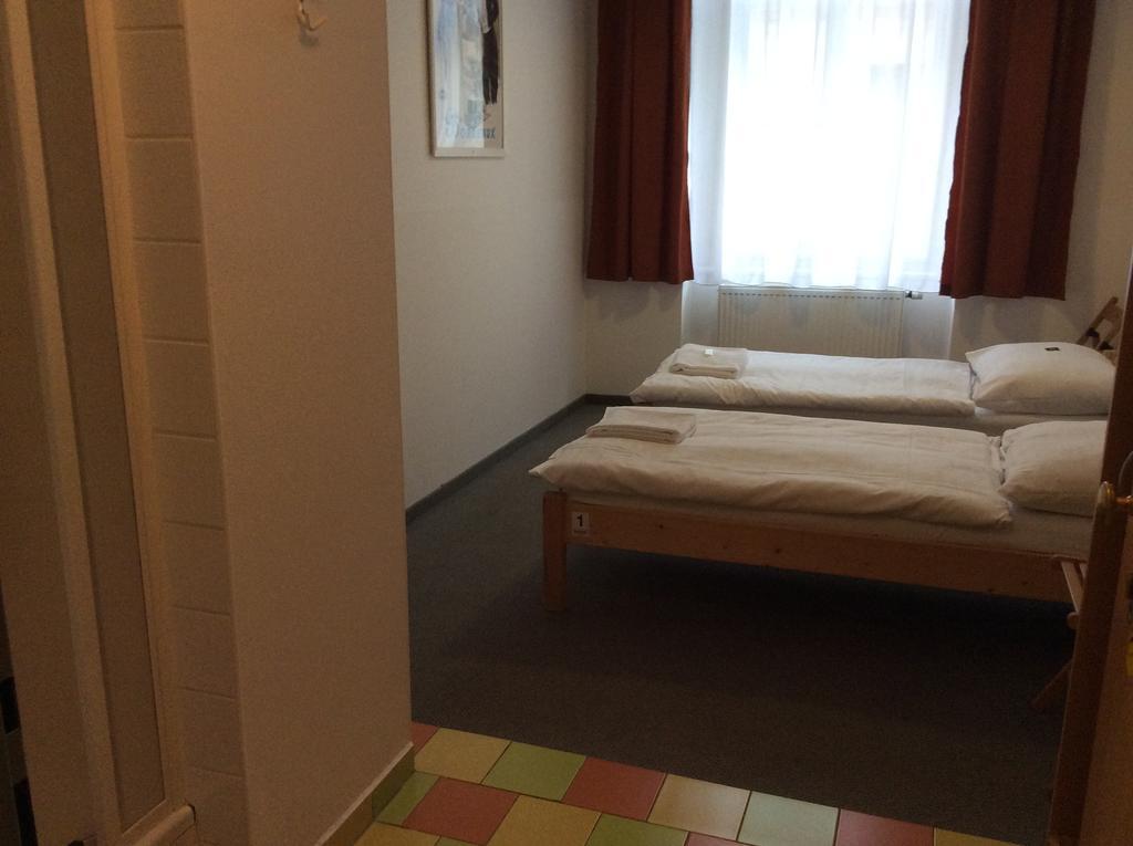 Travellers Hostel Praha Ngoại thất bức ảnh